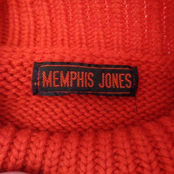 Red Sweater - Picture 3 of 3